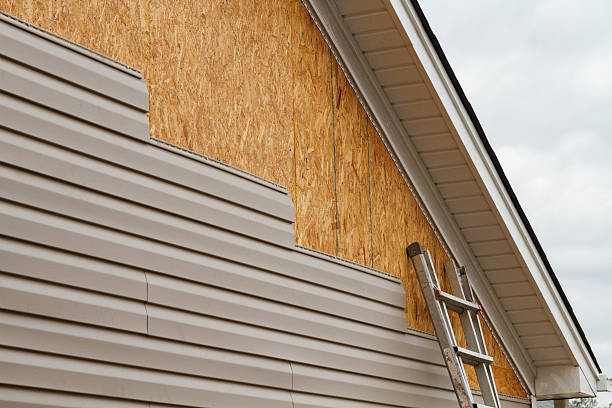 Professional Siding Installation technician working in North Wilkesboro, NC